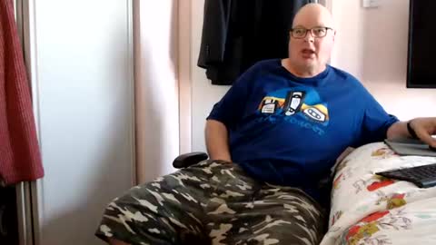 Snapshot of zacsmithuk chatting on July 1, 2026, 1:13 pm Zac Smitj online show from July 1, 2026, 1:13 pm