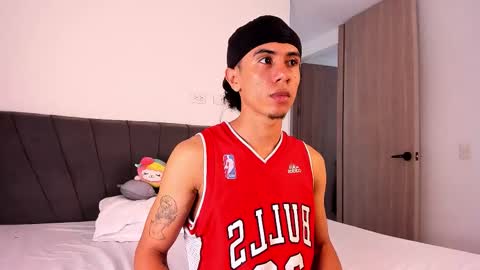 zadders_yb online show from January 10, 2026, 10:03 pm