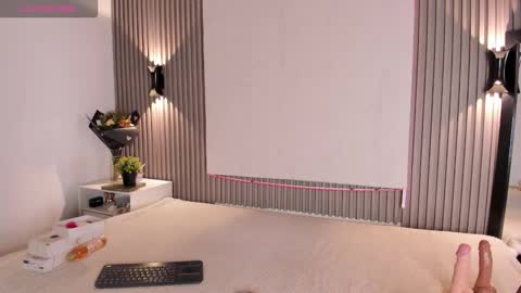 zafira online show from November 26, 2025, 3:51 am