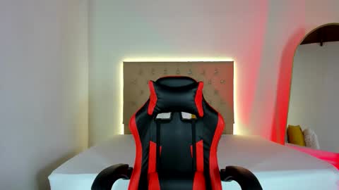 Snapshot of zafiro__brown chatting on October 5, 2025, 11:19 am Zafiro Brown online show from October 5, 2025, 11:19 am