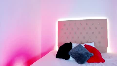 Snapshot of zafiro__brown chatting on October 23, 2025, 9:52 am Zafiro Brown online show from October 23, 2025, 9:52 am