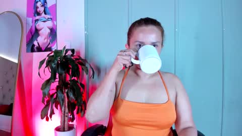 Snapshot of zafiro__brown chatting on October 28, 2025, 1:36 pm Zafiro Brown online show from October 28, 2025, 1:36 pm