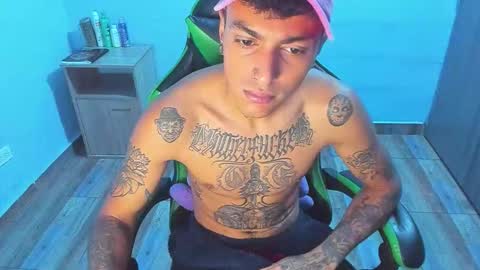 BiG Zafiro online show from December 17, 2025, 12:44 pm