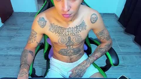 BiG Zafiro online show from April 1, 2026, 10:38 am