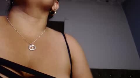 Snapshot of zahi_willx chatting on October 18, 2025, 1:52 am Zahi ... wants to play with everyone...yessss online show from October 18, 2025, 1:52 am