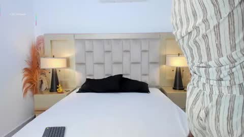 zahir_ashar online show from April 17, 2026, 11:13 am