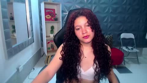 Snapshot of zahira__ chatting on November 9, 2025, 5:11 pm Zahira online show from November 9, 2025, 5:11 pm
