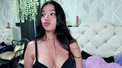 Zaira Bonny online show from July 2, 2026, 5:52 pm
