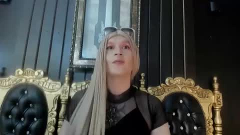 Megan online show from April 9, 2026, 5:07 am