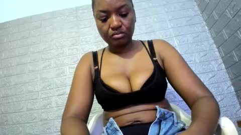 Zamara   online show from November 17, 2025, 11:21 pm