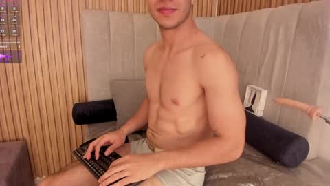 Snapshot of zamir_scott chatting on January 24, 2025, 11:12 pm zamir online show from January 24, 2025, 11:12 pm