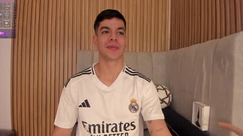 Snapshot of zamir_scott chatting on January 25, 2025, 4:57 pm zamir online show from January 25, 2025, 4:57 pm