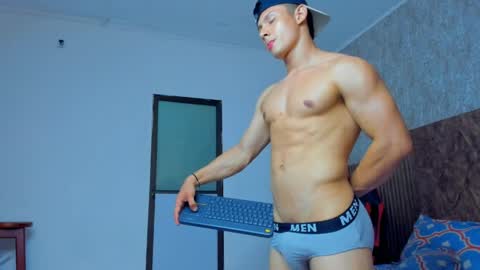 Zander online show from May 21, 2026, 3:13 am