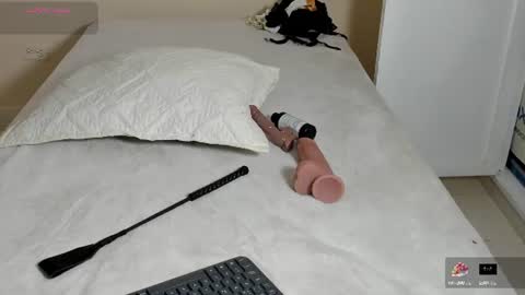 Snapshot of zane_lux chatting on July 10, 2026, 11:24 am Zane Lux online show from July 10, 2026, 11:24 am