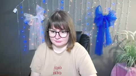 zannadreil online show from November 24, 2025, 6:51 pm