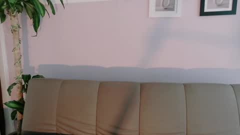 zara_fire online show from May 4, 2026, 10:39 pm