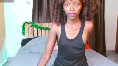 Snapshot of zara_lae chatting on December 16, 2024, 12:16 pm nicky online show from December 16, 2024, 12:16 pm