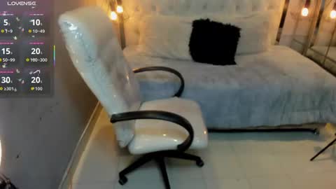 zara_moon1 online show from July 22, 2026, 3:09 am