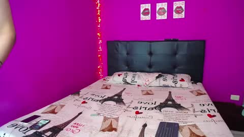 Snapshot of zara_tattoox chatting on January 11, 2025, 5:52 am ZARA ANYELINA online show from January 11, 2025, 5:52 am