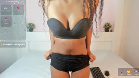 Snapshot of zarablaze22 chatting on October 7, 2025, 3:42 pm Zara blaze online show from October 7, 2025, 3:42 pm