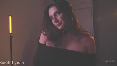 Snapshot of zarahlynch chatting on March 31, 2026, 3:08 am Miss Lynch Next show 2911 online show from March 31, 2026, 3:08 am