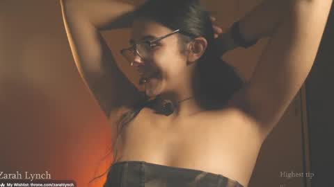 Snapshot of zarahlynch chatting on April 22, 2026, 1:52 am Miss Lynch Next show 2911 online show from April 22, 2026, 1:52 am