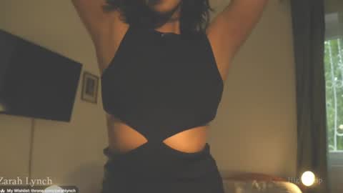 Snapshot of zarahlynch chatting on July 17, 2026, 2:56 pm Miss Lynch Next show 2911 online show from July 17, 2026, 2:56 pm