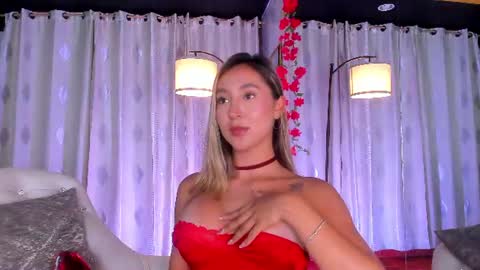 Snapshot of zarajener chatting on June 9, 2026, 11:49 pm online show from June 9, 2026, 11:49 pm