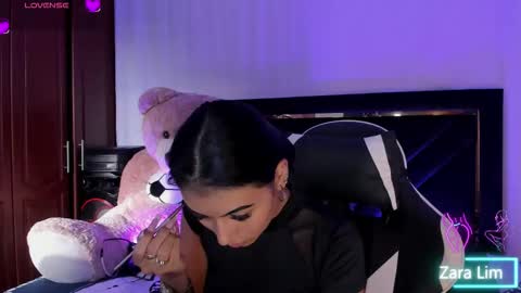 Snapshot of zaralim chatting on September 14, 2025, 9:47 pm Zara Lim online show from September 14, 2025, 9:47 pm