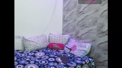 zaraluxx online show from January 8, 2026, 2:58 am