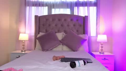 Snapshot of zaraquiinn chatting on October 25, 2025, 2:13 pm ZaraQuiinn online show from October 25, 2025, 2:13 pm