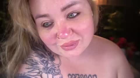 Lola online show from July 7, 2026, 7:40 pm