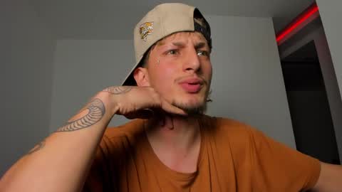 Snapshot of zarcoox chatting on April 6, 2026, 3:48 am Zarcoo online show from April 6, 2026, 3:48 am