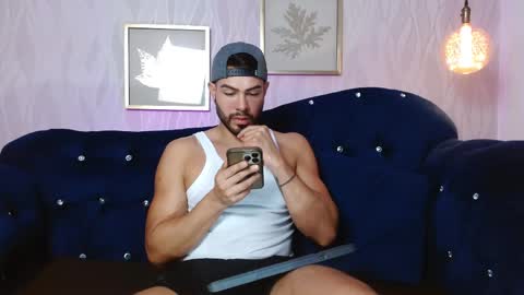 Snapshot of zarekfox chatting on September 26, 2025, 12:03 am Zarek online show from September 26, 2025, 12:03 am