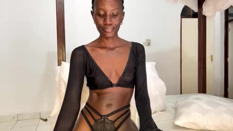 Snapshot of zaria_amara chatting on June 2, 2026, 6:43 pm zaria_amara online show from June 2, 2026, 6:43 pm