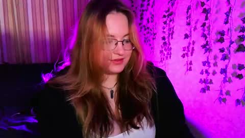 Snapshot of zayarush chatting on September 25, 2025, 10:19 am zayarush online show from September 25, 2025, 10:19 am