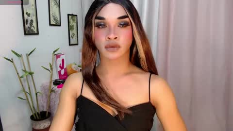 zaynelustts online show from December 3, 2025, 11:19 am