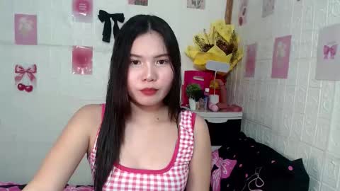 Snapshot of zayneyumi chatting on November 21, 2025, 3:49 am Yumi online show from November 21, 2025, 3:49 am