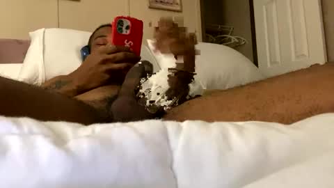 Snapshot of zazachuya chatting on October 29, 2025, 6:15 am Big Black COCK online show from October 29, 2025, 6:15 am