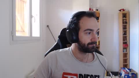 Grizzly Bear online show from January 12, 2025, 1:48 pm