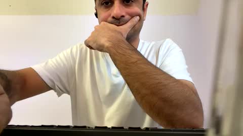 Snapshot of zee20241 chatting on January 19, 2026, 4:33 pm zee20241 online show from January 19, 2026, 4:33 pm