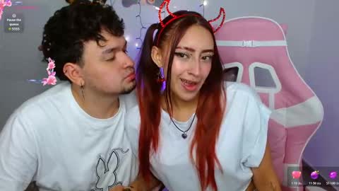 Snapshot of zelda_kuro chatting on October 21, 2025, 6:41 pm Zelda And Kuro online show from October 21, 2025, 6:41 pm