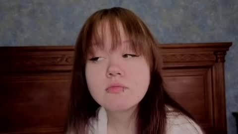 Emilia online show from May 29, 2026, 3:48 am