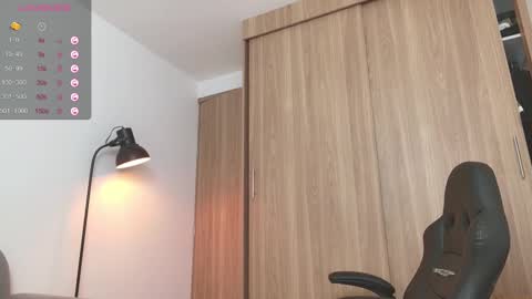 Zenn online show from February 3, 2025, 2:02 pm