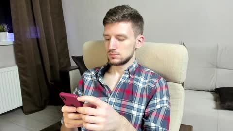 Snapshot of zepanl chatting on February 6, 2025, 4:10 am Andrew online show from February 6, 2025, 4:10 am