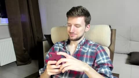 Snapshot of zepanl chatting on March 8, 2025, 10:45 pm Andrew online show from March 8, 2025, 10:45 pm