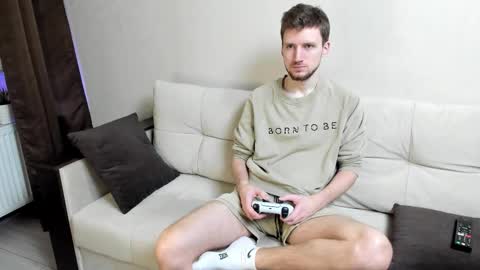 Snapshot of zepanl chatting on October 14, 2025, 9:48 pm Andrew online show from October 14, 2025, 9:48 pm