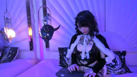 Snapshot of zephirah_abney chatting on December 22, 2024, 4:27 pm online show from December 22, 2024, 4:27 pm