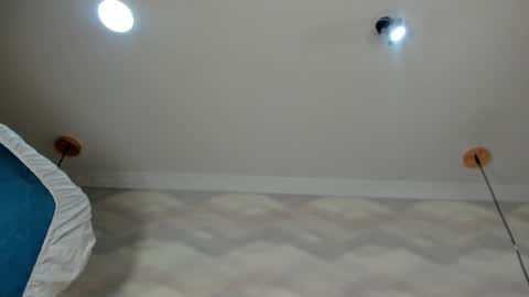 ZEPHYRA ANGELS online show from November 24, 2025, 4:01 am