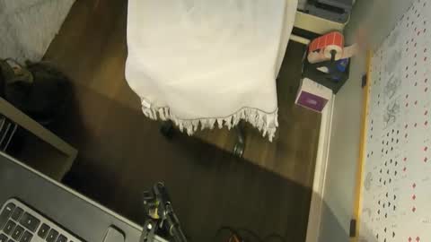 zerokool_420 online show from November 21, 2025, 9:02 pm